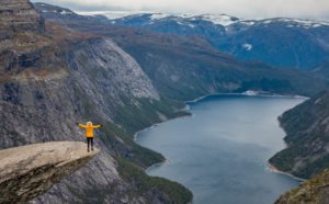 @suitcaseandi Suitcase And I solo female adventure blog Norway Trolltunga hike