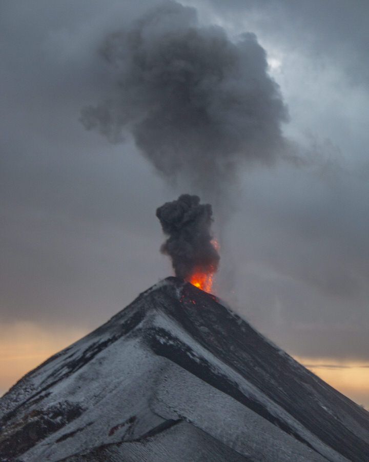 volcan Acatenango eruption 